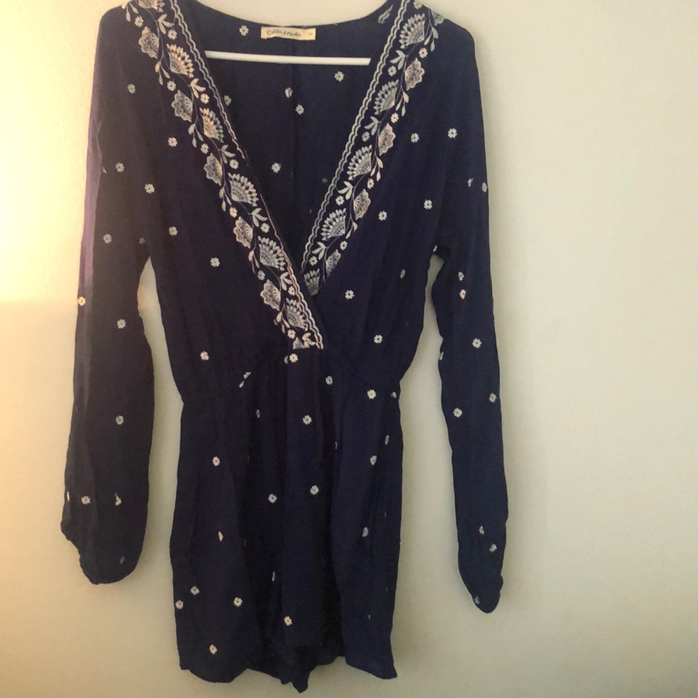 blue w/ white flower detail romper